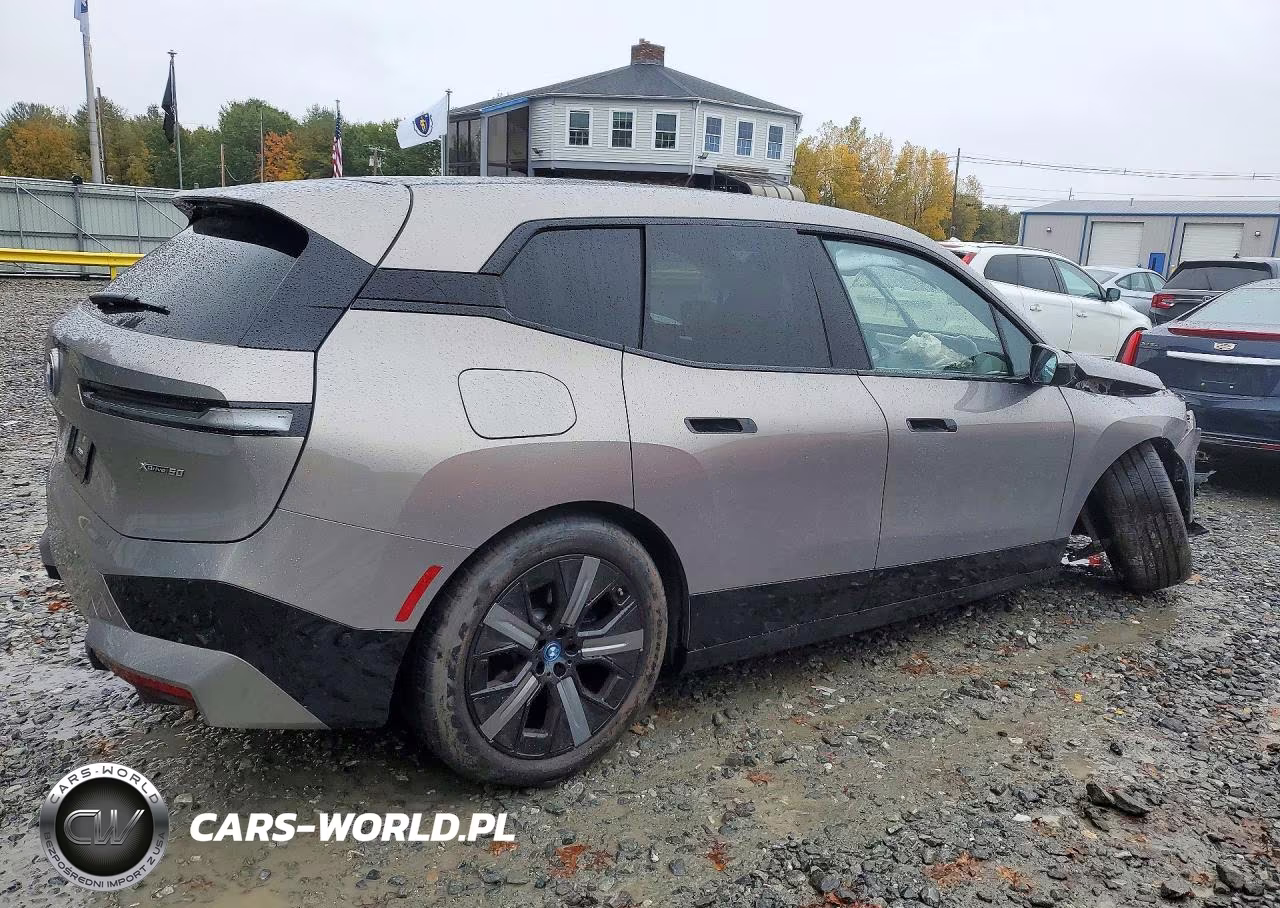 2024 BMW Ix xDrive50 VIN:WB523CF04RCN18368 - 3