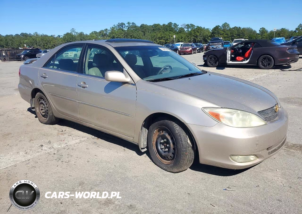 2003 Toyota Camry Xle V6 VIN:4T1BF30K13U553713 - 4