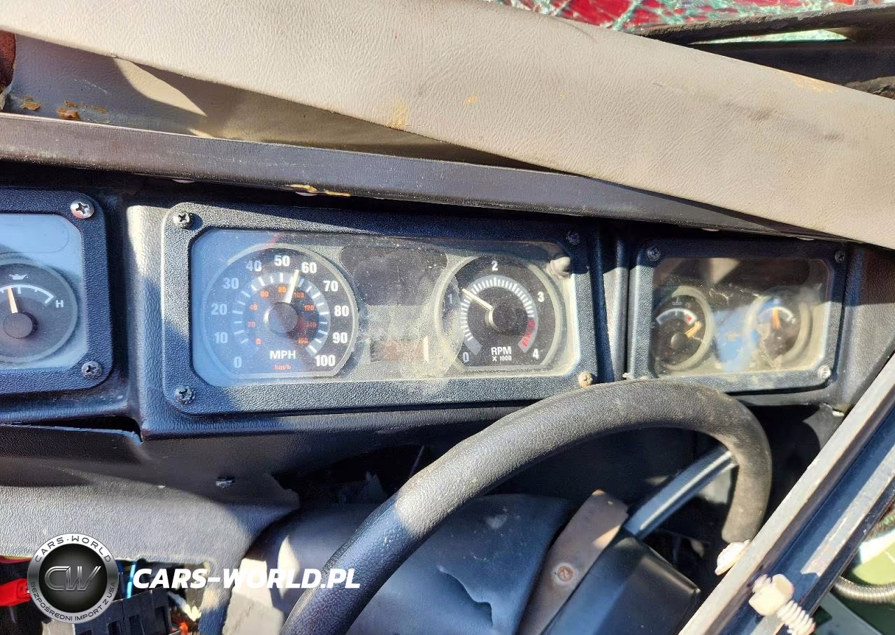 2002 Hummer H1 - Brush Fire Truck VIN:137FA55322E200071 - 9