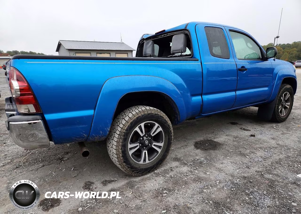 2010 Toyota Tacoma V6 VIN:5TEUU4EN0AZ722121 - 3