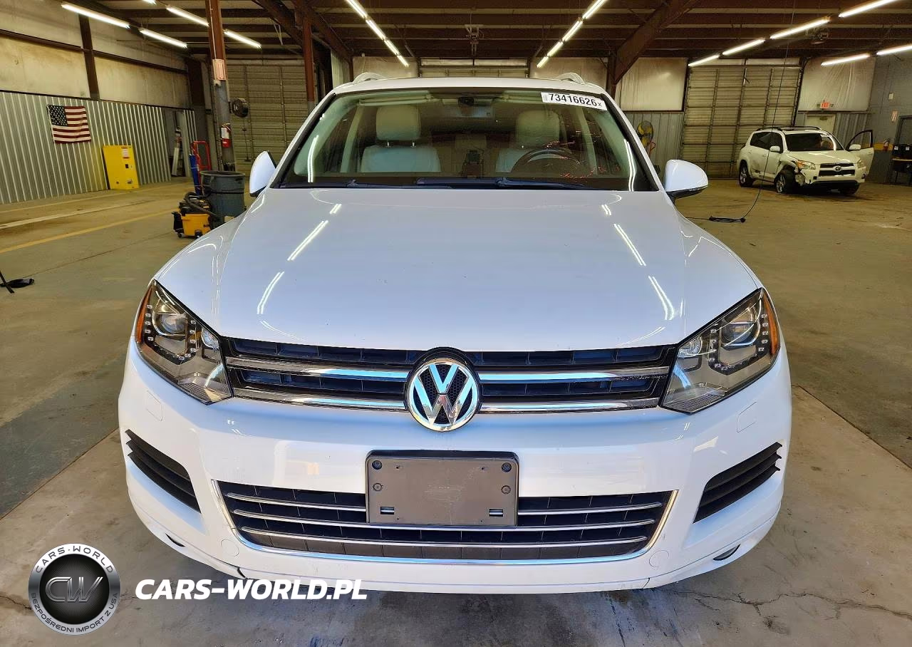 2014 Volkswagen Touareg V6 Tdi VIN:WVGEP9BPXED010286 - 5