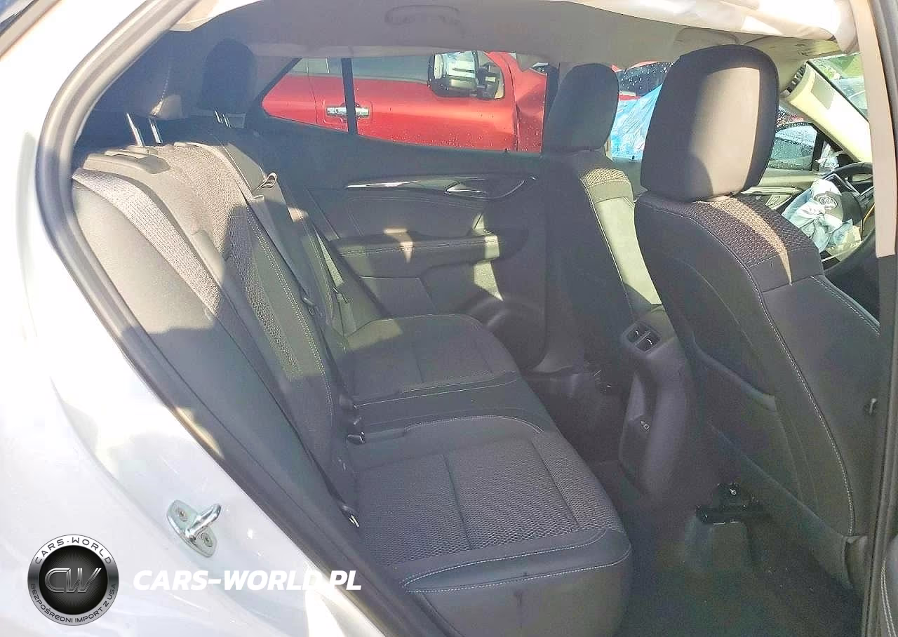 2022 Buick Envision Preferred VIN:LRBAZLR42ND136808 - 11