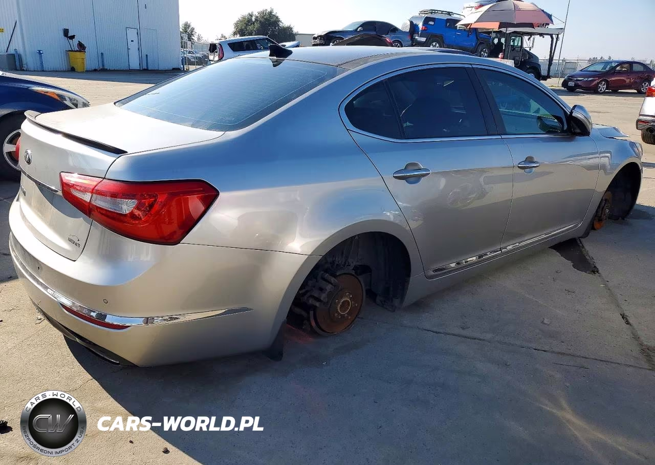 2014 Kia Cadenza Premium VIN:KNALN4D73E5126700 - 3