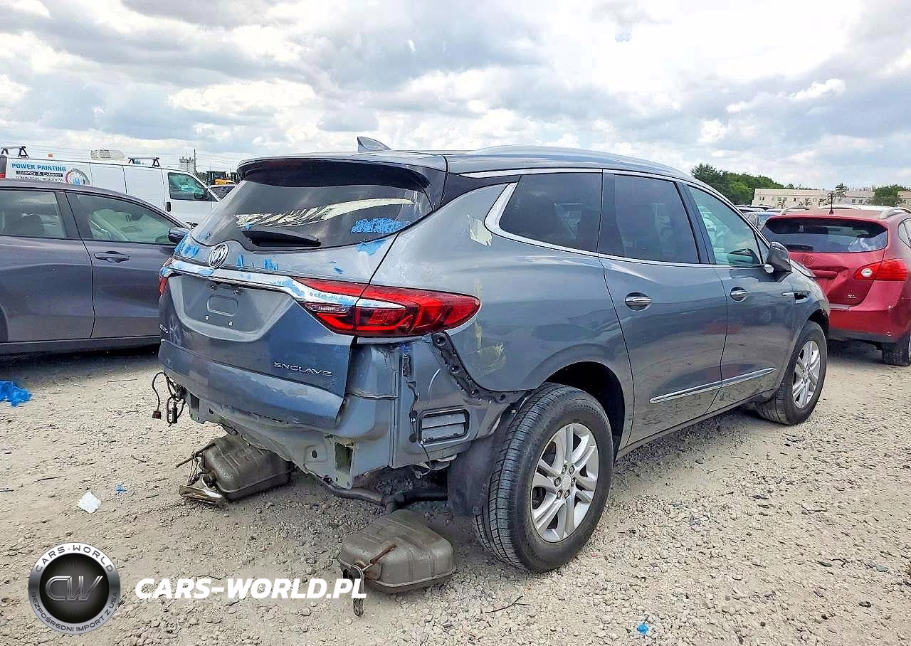 2018 Buick Enclave Essence VIN:5GAERBKW5JJ138560 - 3