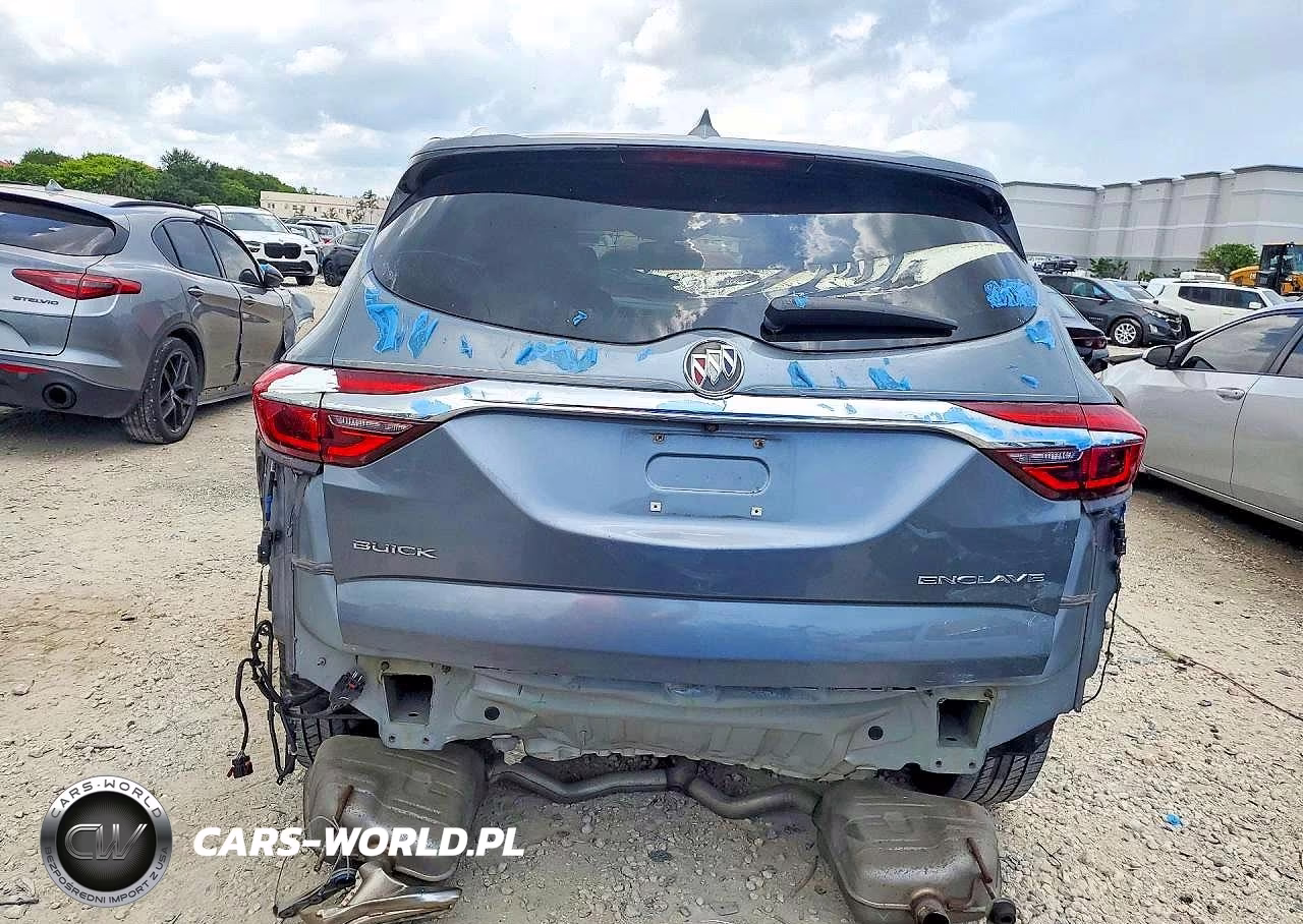 2018 Buick Enclave Essence VIN:5GAERBKW5JJ138560 - 6