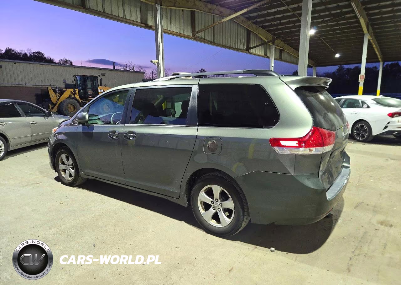 2011 Toyota Sienna Le VIN:5TDKK3DC5BS115122 - 2