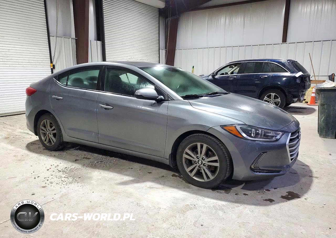 2018 Hyundai Elantra Value Edition VIN:5NPD84LF6JH273515 - 4