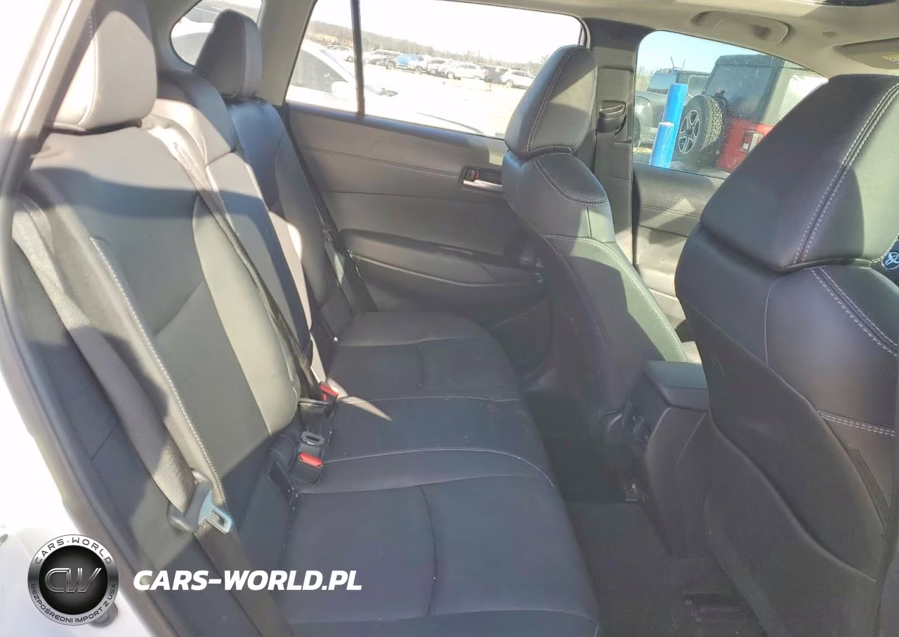 2022 Toyota Corolla Cross Xle VIN:7MUDAABG9NV025052 - 11