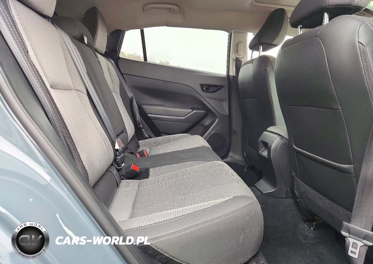 2024 Subaru Crosstrek Premium VIN:JF2GUADC8R8228597 - 11