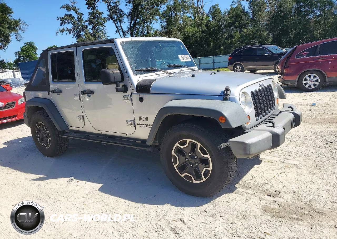2008 Jeep Wrangler Unlimited X VIN:1J8GB39148L514698 - 4