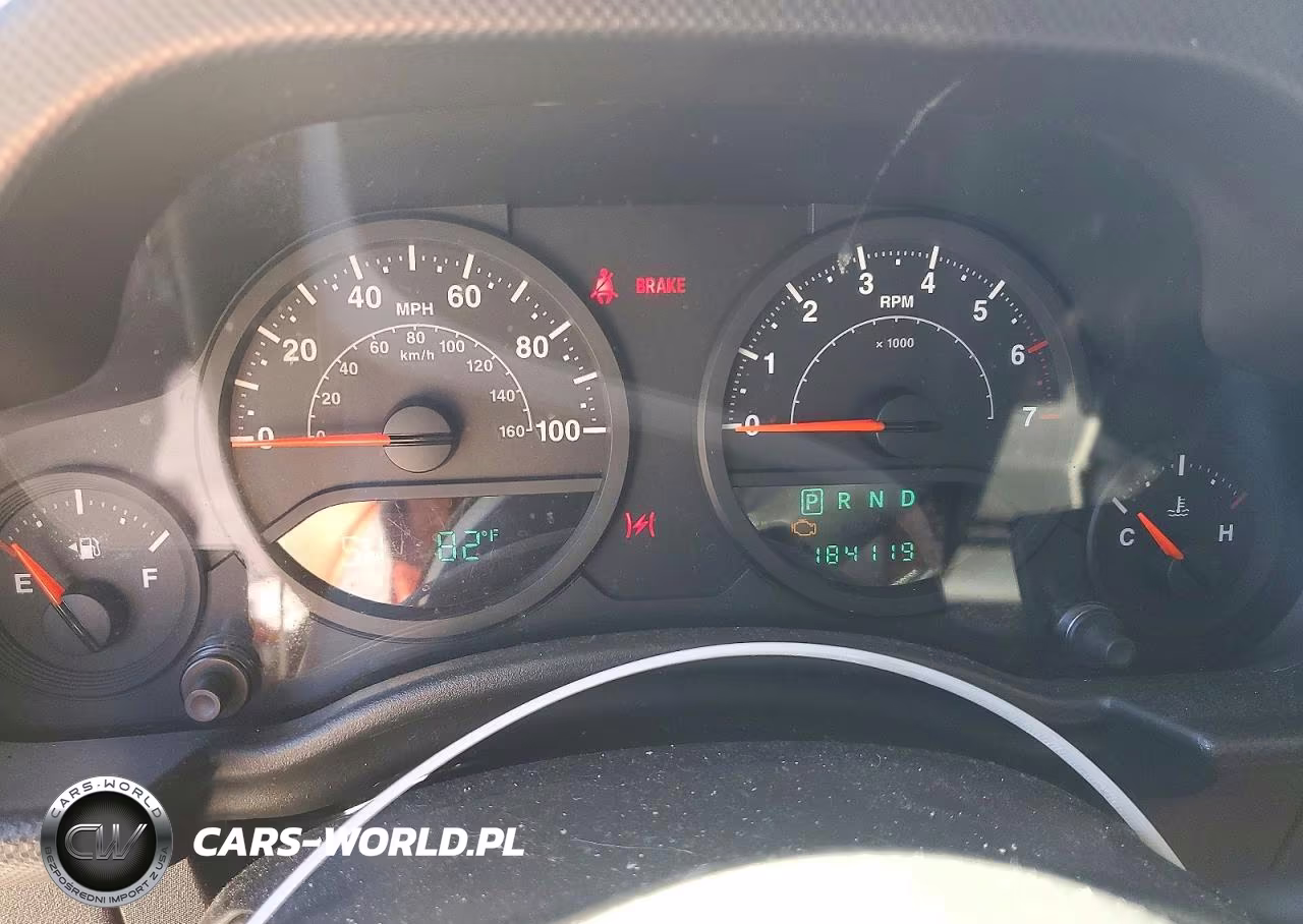 2008 Jeep Wrangler Unlimited X VIN:1J8GB39148L514698 - 9