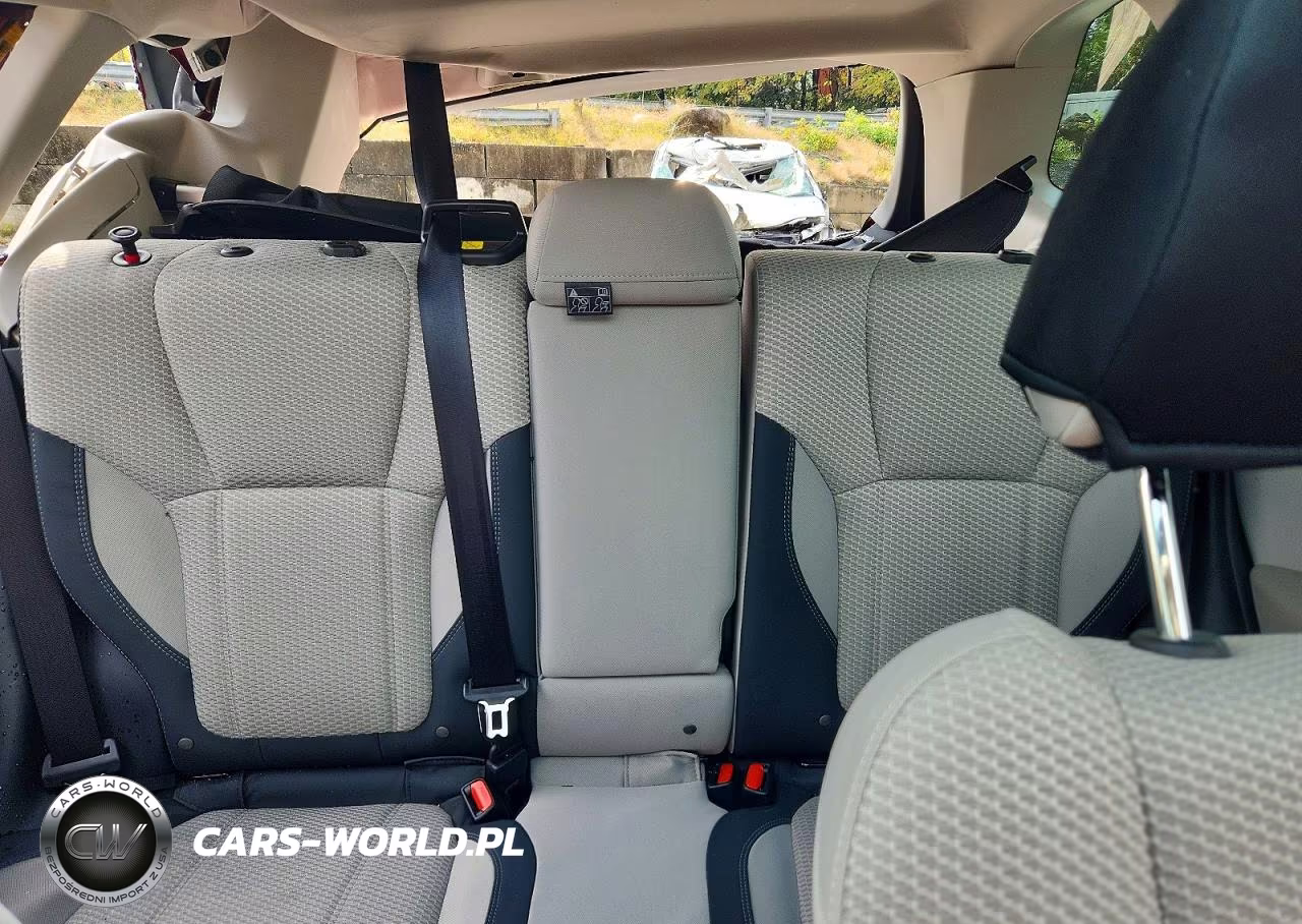2022 Subaru Forester Premium VIN:JF2SKAEC2NH413799 - 10