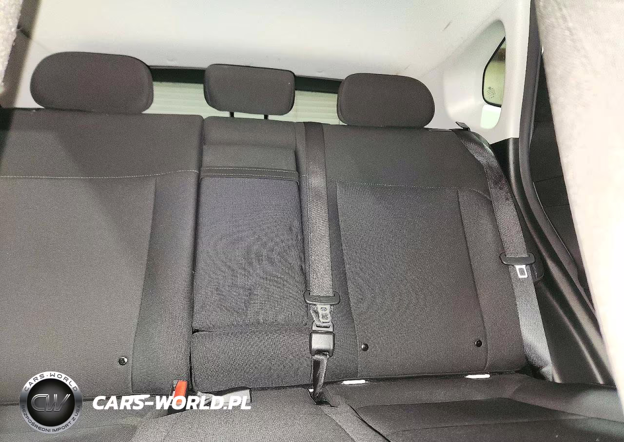 2025 Hyundai Kona Sel VIN:KM8HBCAB2SU196772 - 10
