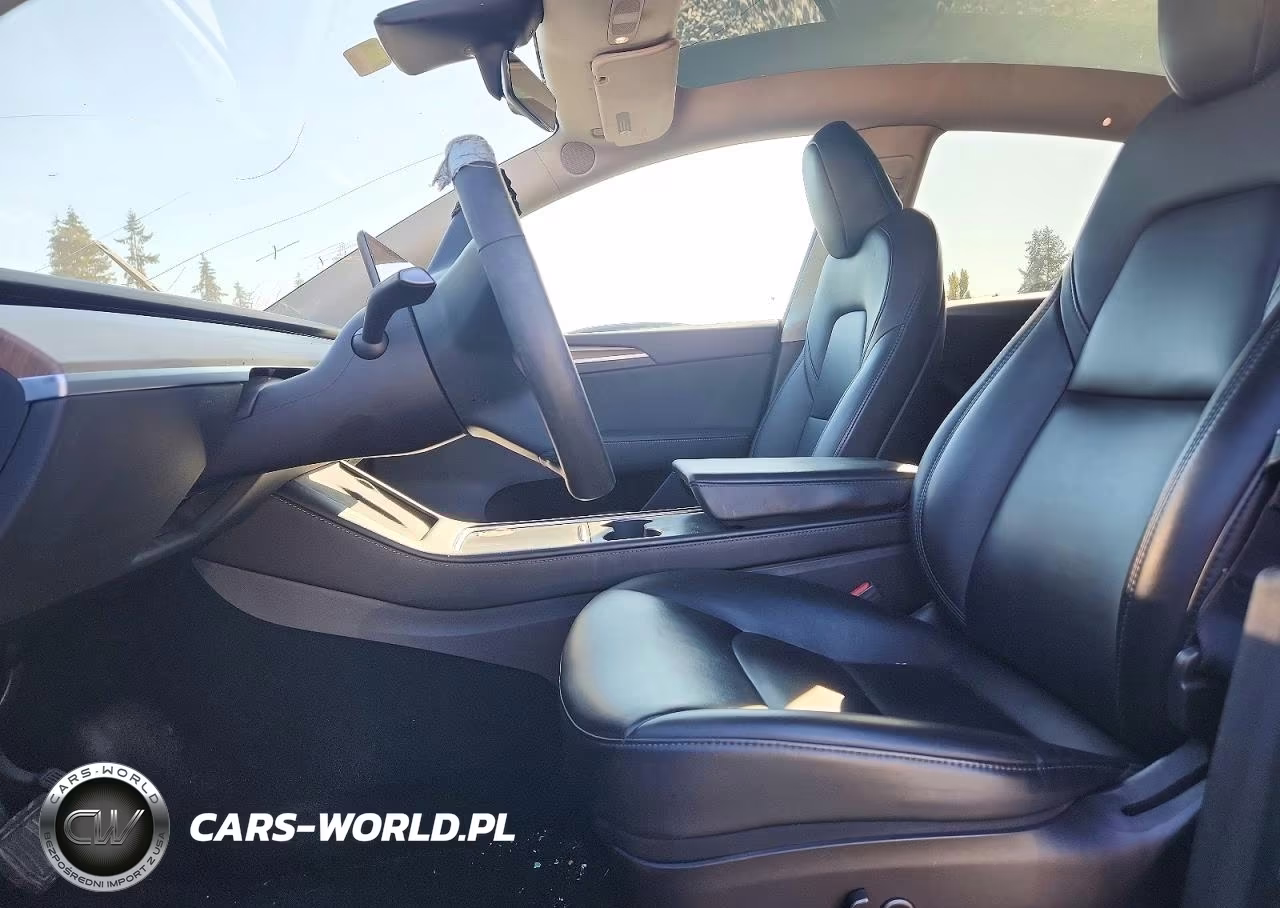 2023 Tesla Model Y VIN:7SAYGAEE8PF687431 - 7