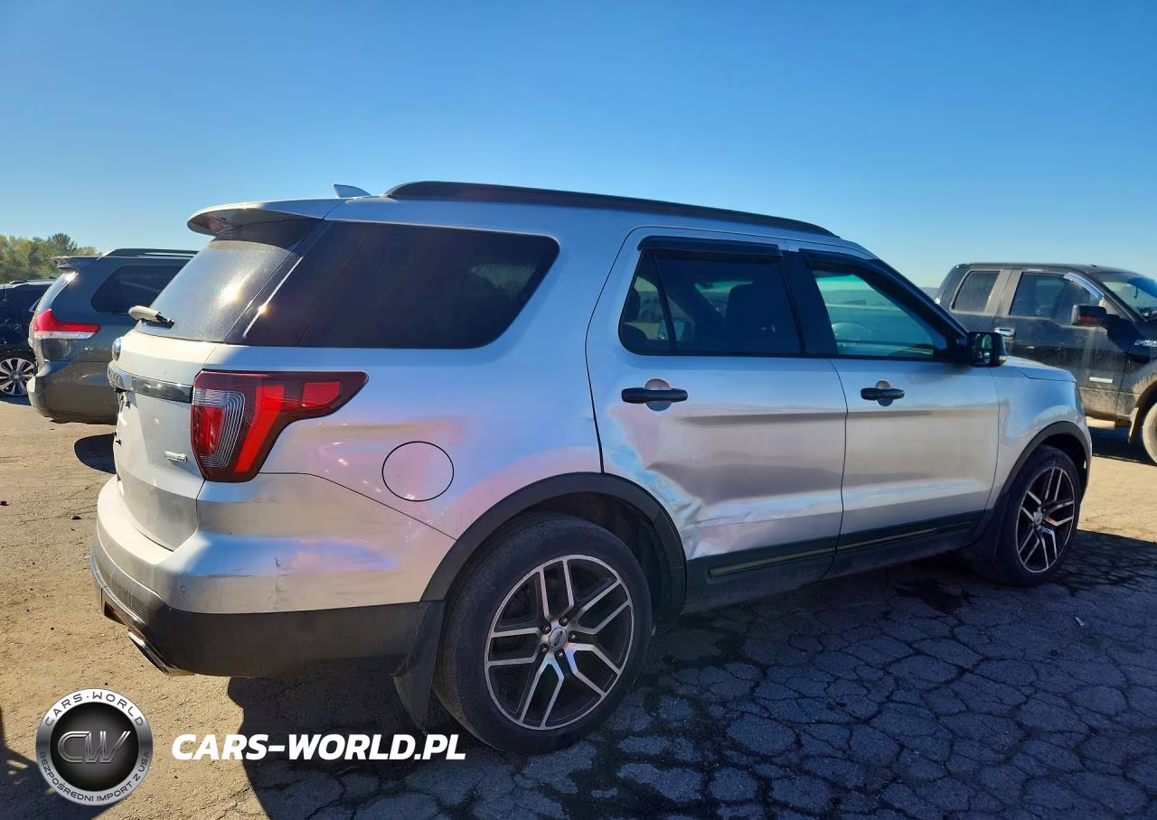 2017 Ford Explorer Sport VIN:1FM5K8GT6HGA53136 - 3