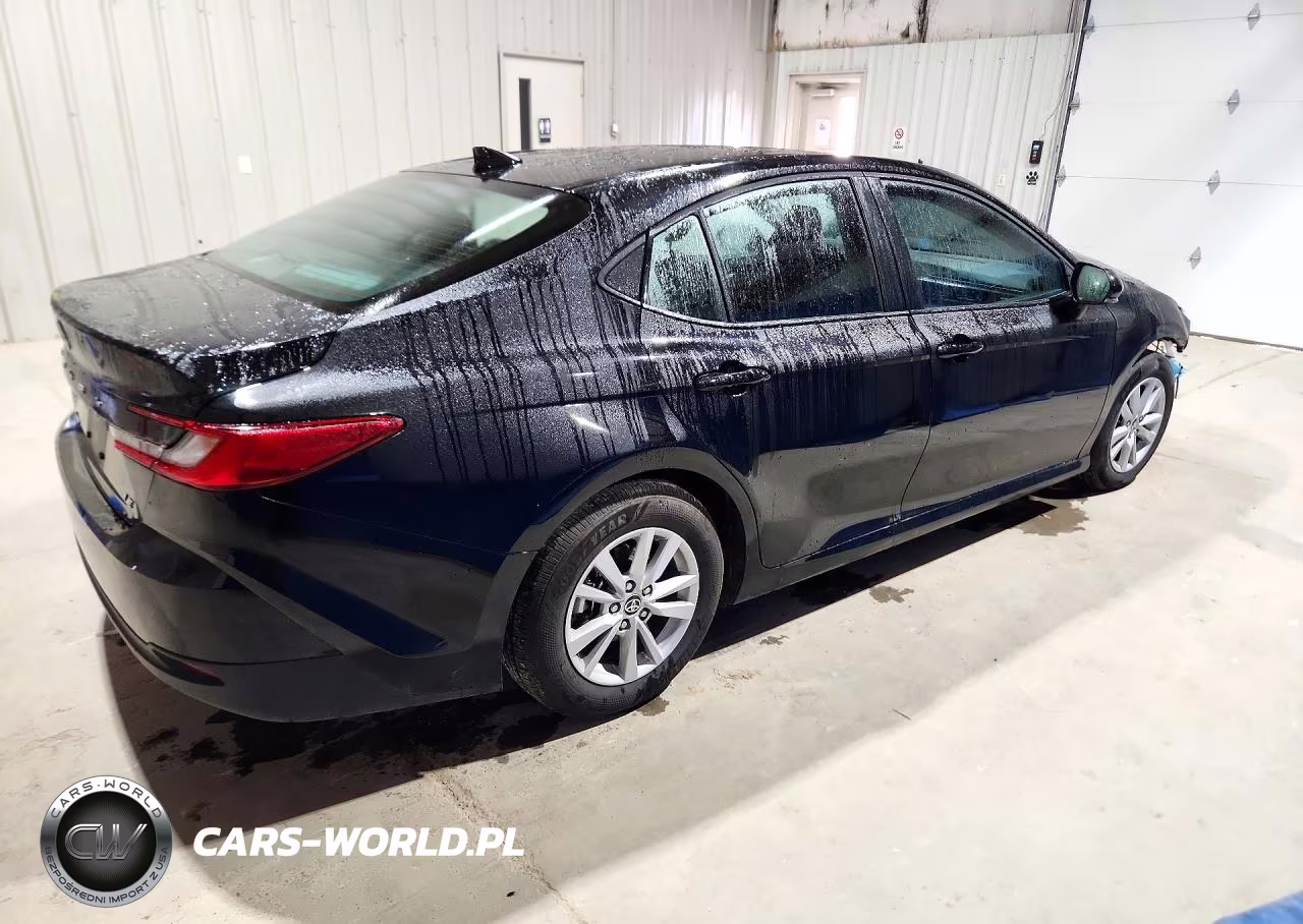 2026 Toyota Camry Le VIN:4T1DAACK3TU266123 - 3