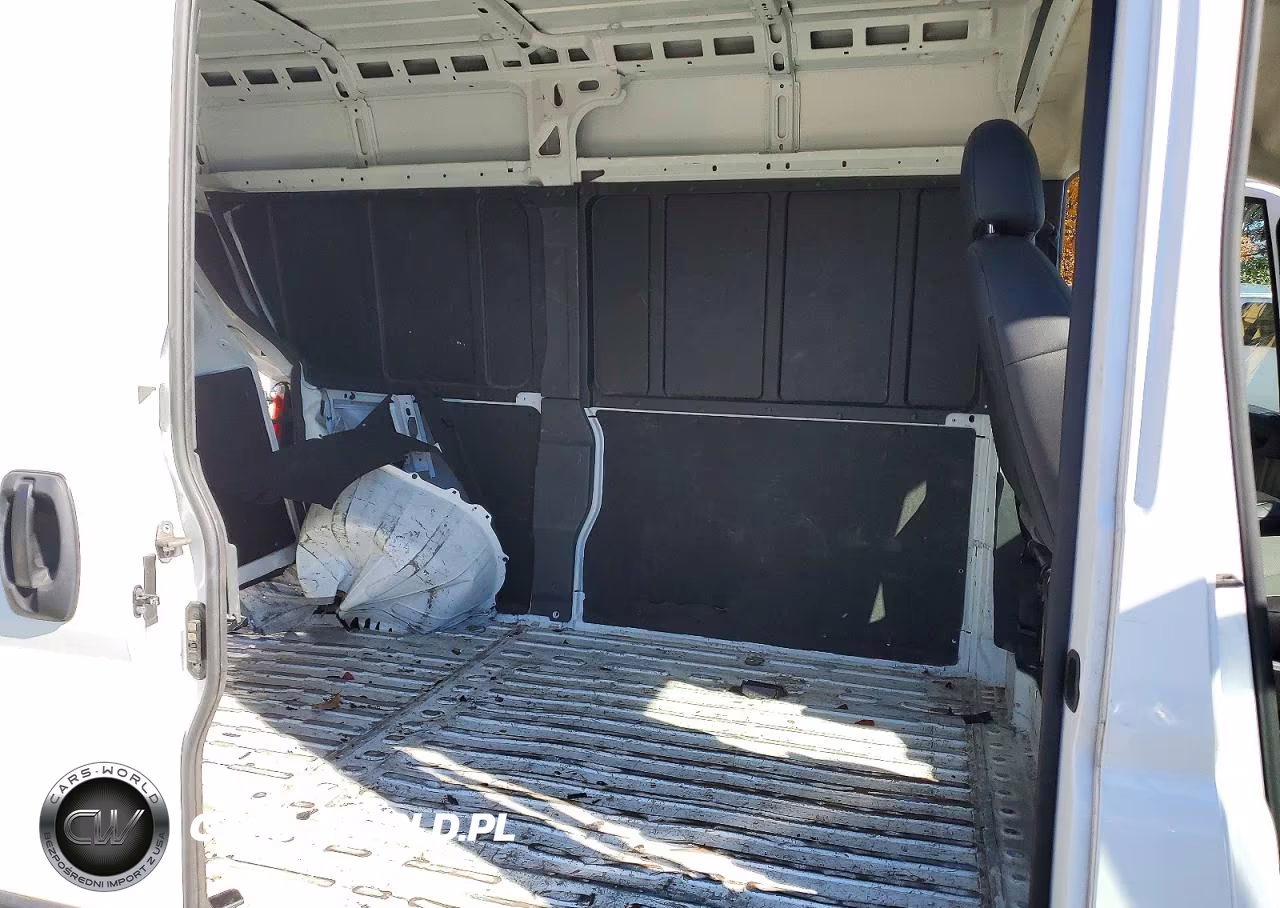 2025 Ram Promaster 2500 Delivery Van VIN:3C6LRVCGXSE518935 - 11