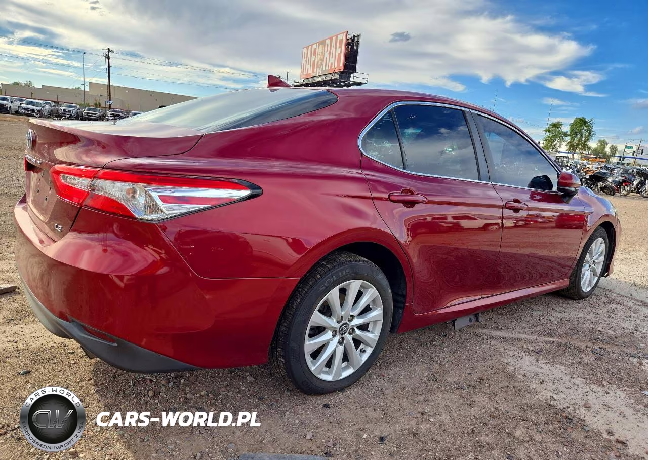 2019 Toyota Camry Le VIN:4T1B11HK2KU245018 - 3