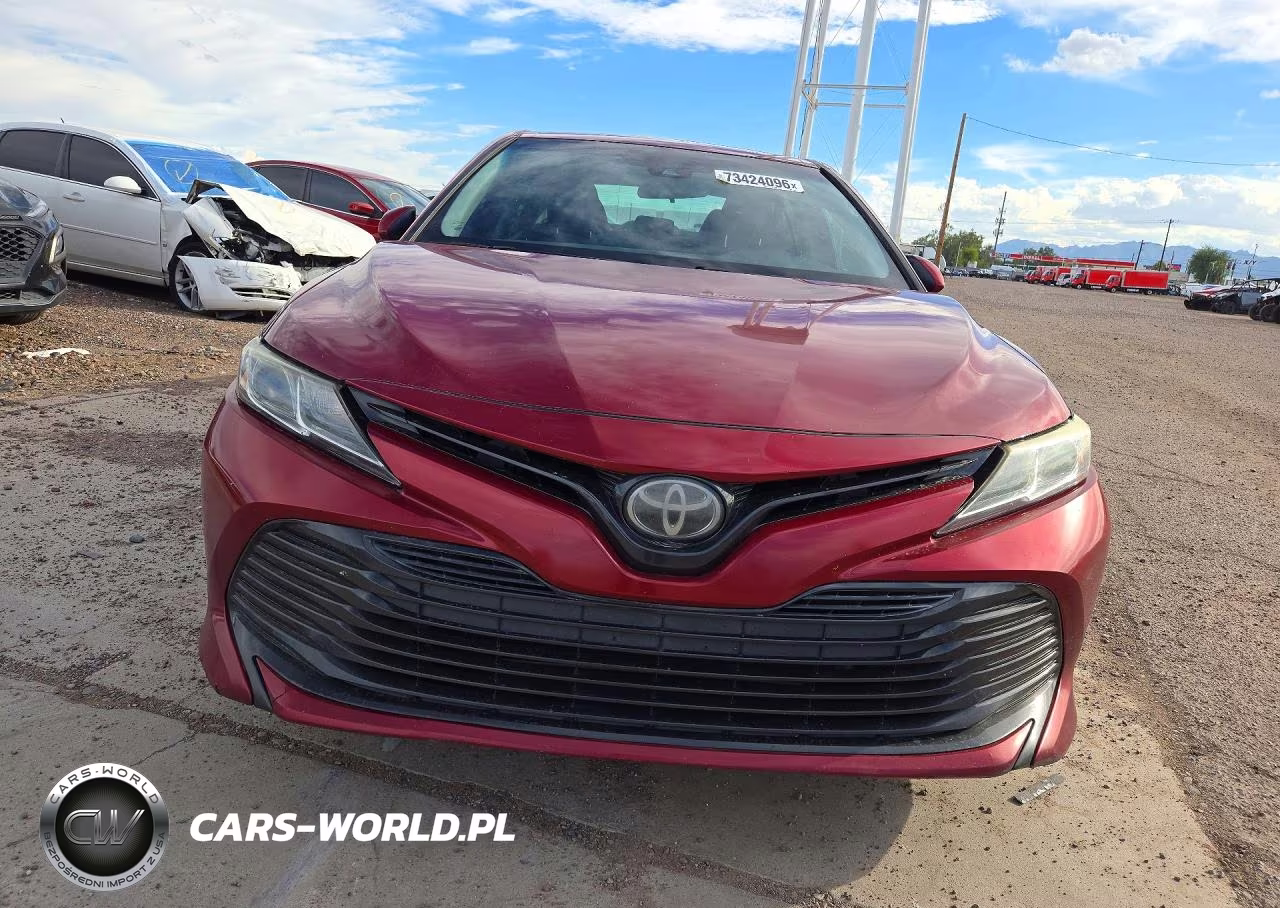 2019 Toyota Camry Le VIN:4T1B11HK2KU245018 - 5