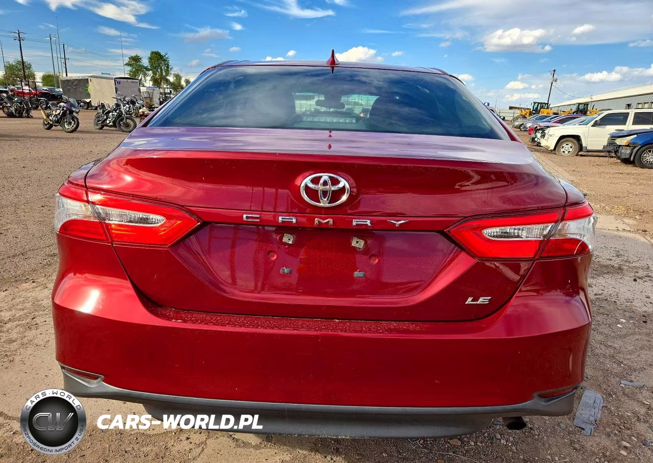 2019 Toyota Camry Le VIN:4T1B11HK2KU245018 - 6
