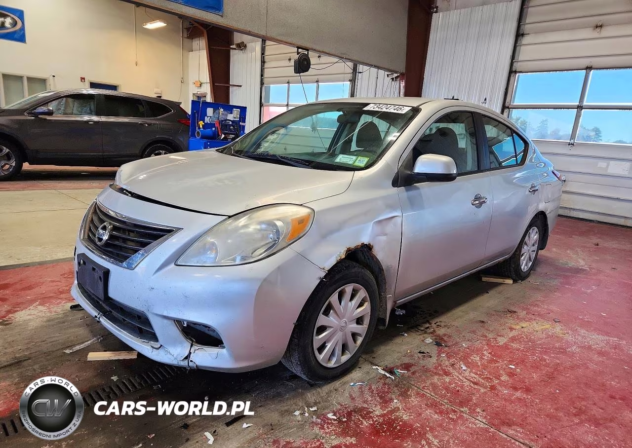 2012 Nissan Versa 1.6 S – zdjęcie 1 z 12