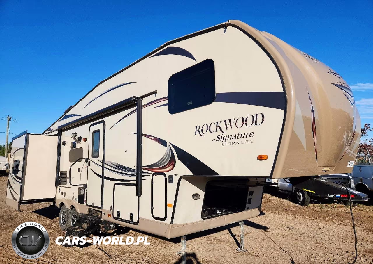 2015 Forest River Rockwood Camper