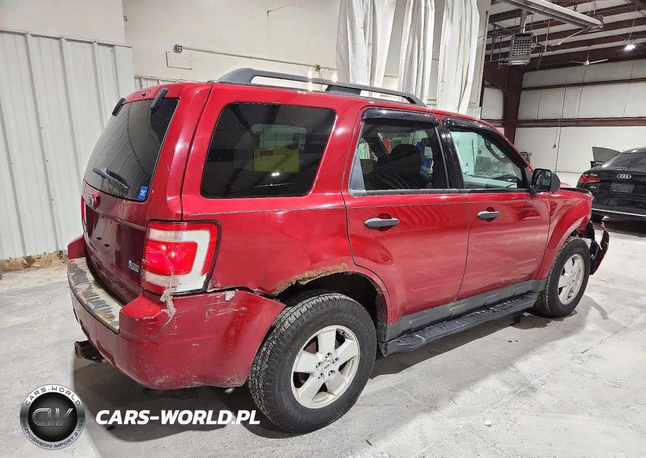 2011 Ford Escape Xlt VIN:1FMCU0DG4BKB96388 - 3