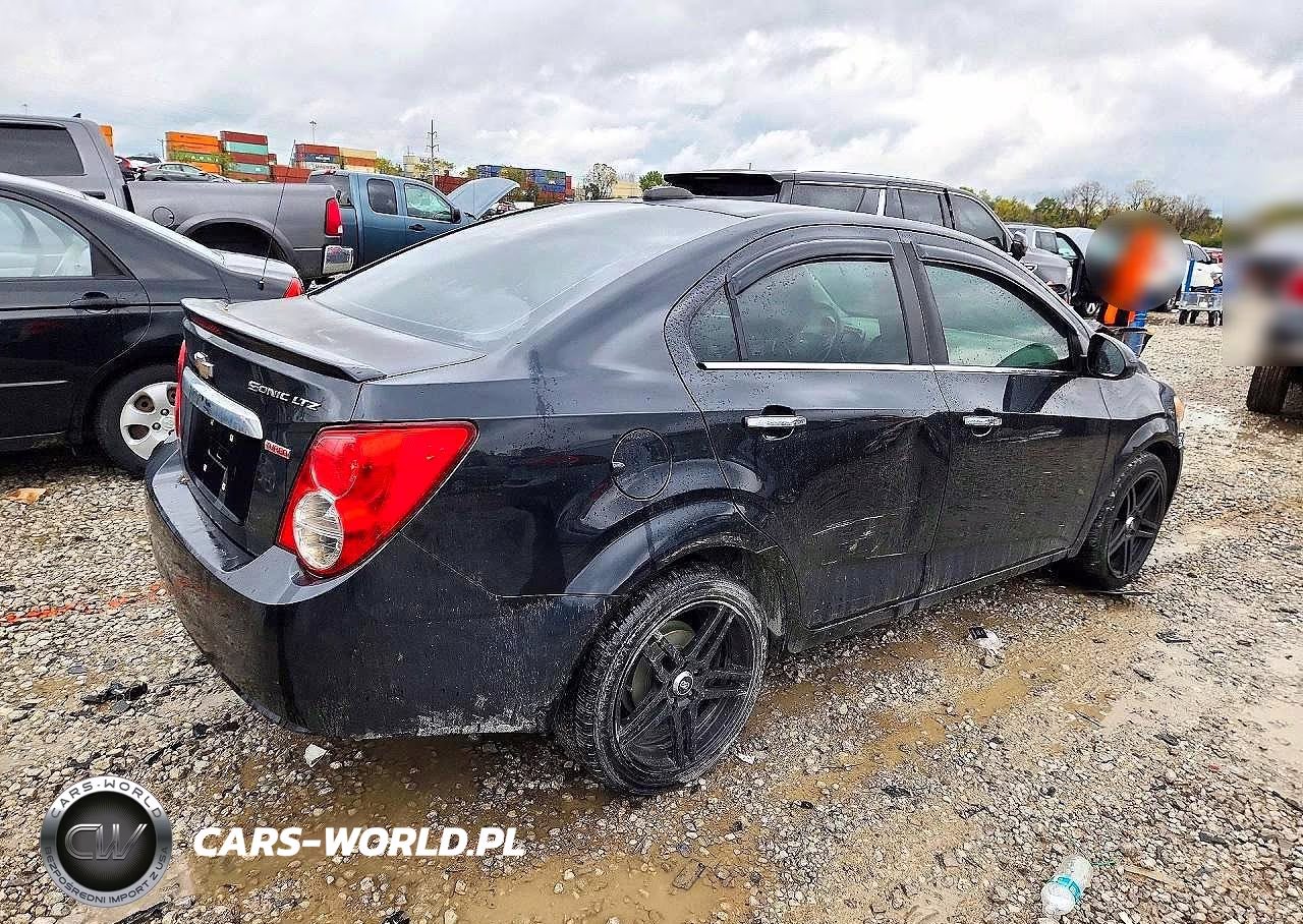 2015 Chevrolet Sonic Ltz VIN:1G1JE5SB5F4189109 - 3