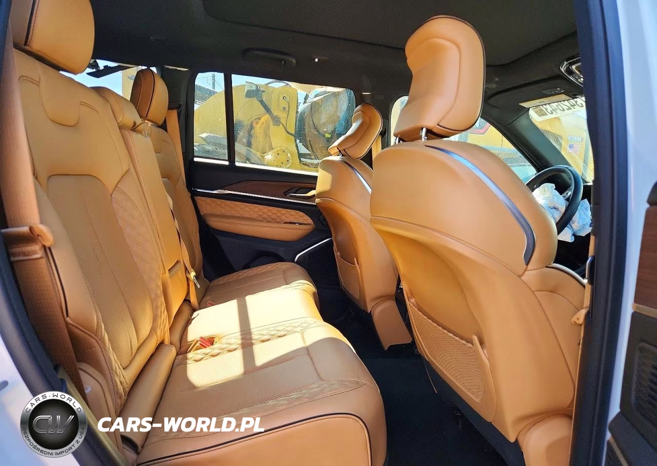 2023 Jeep Grand Cherokee Summit VIN:1C4RJHEG4P8809439 - 11