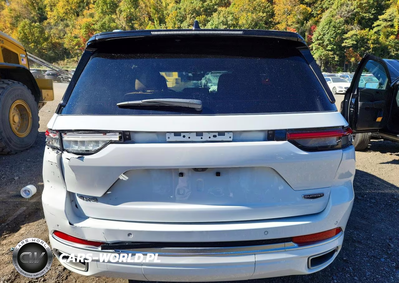 2023 Jeep Grand Cherokee Summit VIN:1C4RJHEG4P8809439 - 6