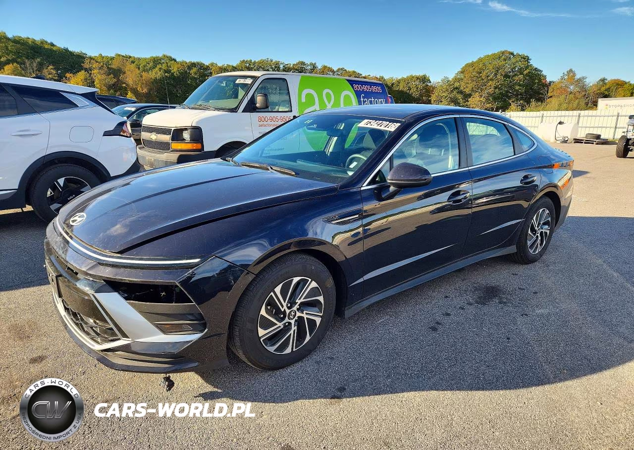 2026 Hyundai Sonata Hybrid Blue VIN:KMHL24JJ1TA170593 - 1