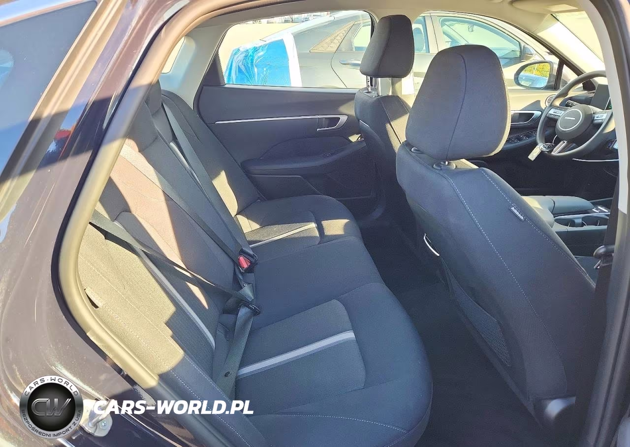 2026 Hyundai Sonata Hybrid Blue VIN:KMHL24JJ1TA170593 - 10
