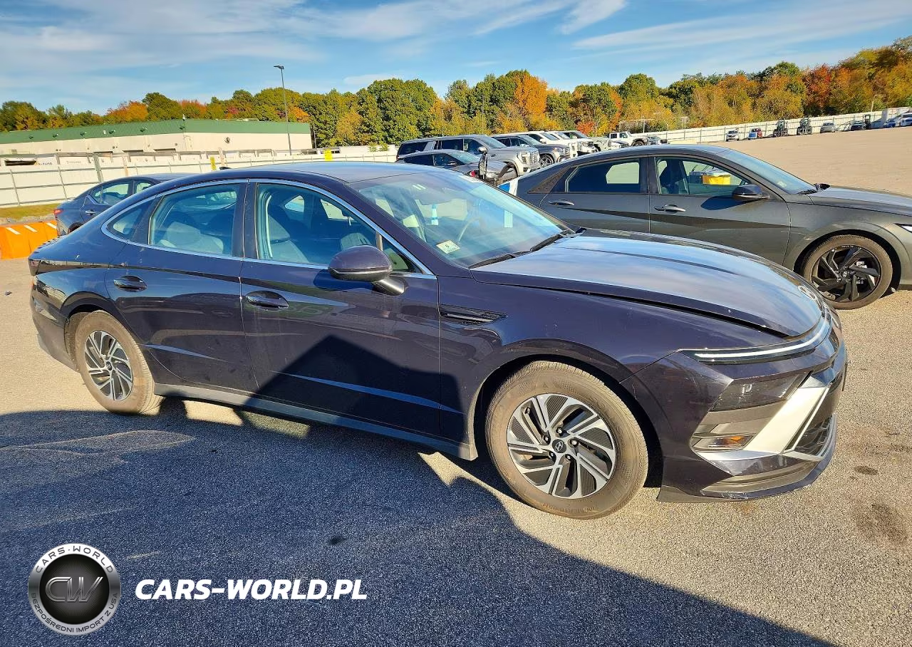 2026 Hyundai Sonata Hybrid Blue VIN:KMHL24JJ1TA170593 - 4