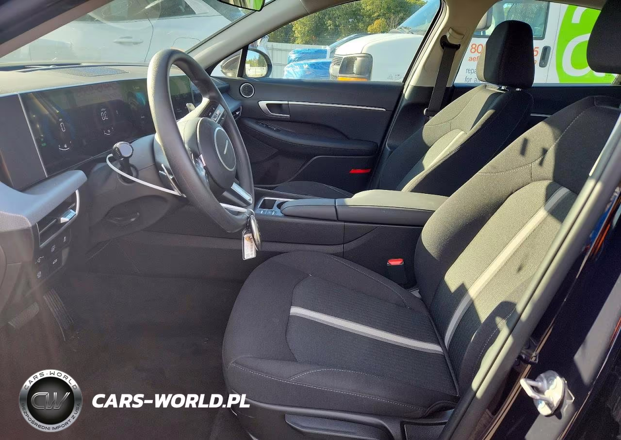 2026 Hyundai Sonata Hybrid Blue VIN:KMHL24JJ1TA170593 - 7