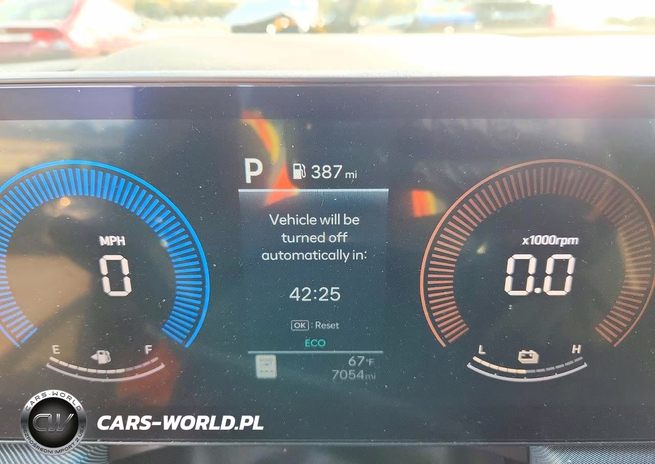 2026 Hyundai Sonata Hybrid Blue VIN:KMHL24JJ1TA170593 - 9