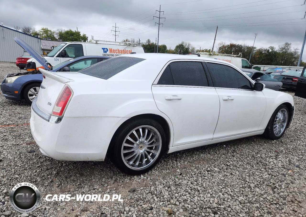 2012 Chrysler 300 VIN:2C3CCAAGXCH313082 - 3