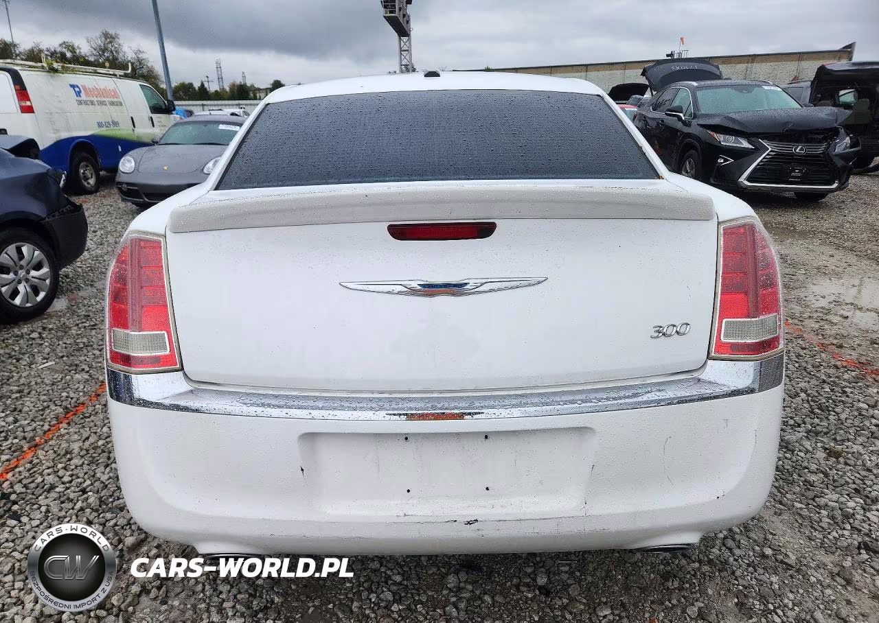 2012 Chrysler 300 VIN:2C3CCAAGXCH313082 - 6