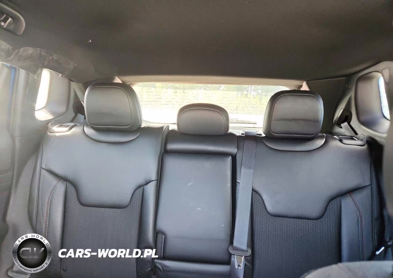 2026 Jeep Compass Trailhawk VIN:3C4NJDDN4TT173995 - 10