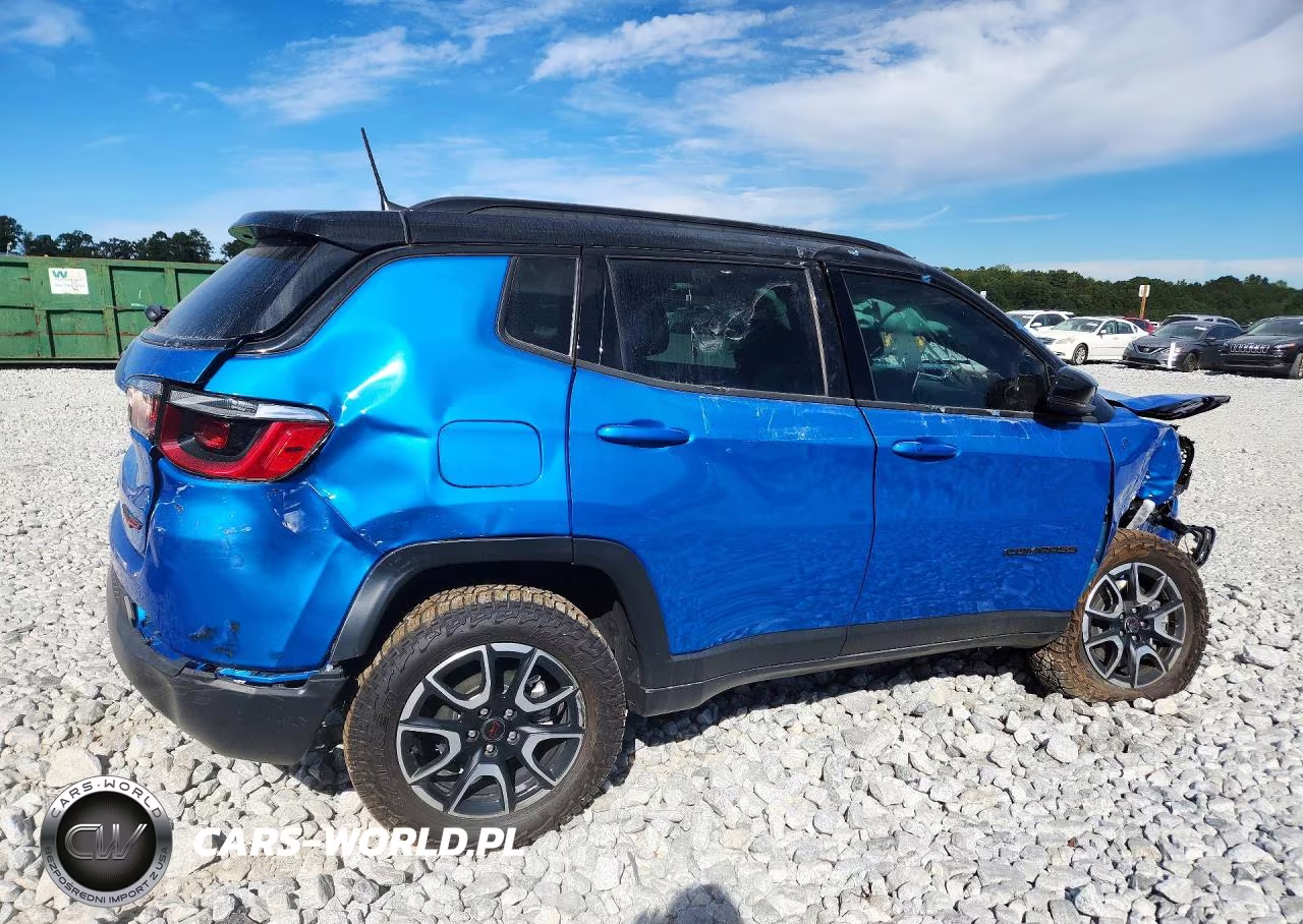 2026 Jeep Compass Trailhawk VIN:3C4NJDDN4TT173995 - 3
