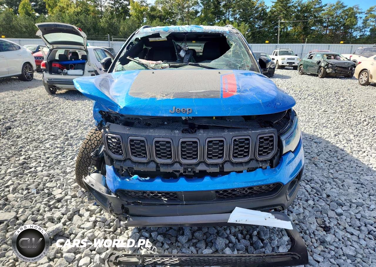 2026 Jeep Compass Trailhawk VIN:3C4NJDDN4TT173995 - 5