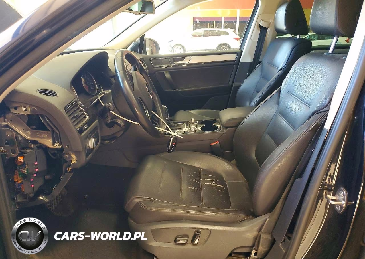 2016 Volkswagen Touareg Sport VIN:WVGEF9BPXGD008141 - 7