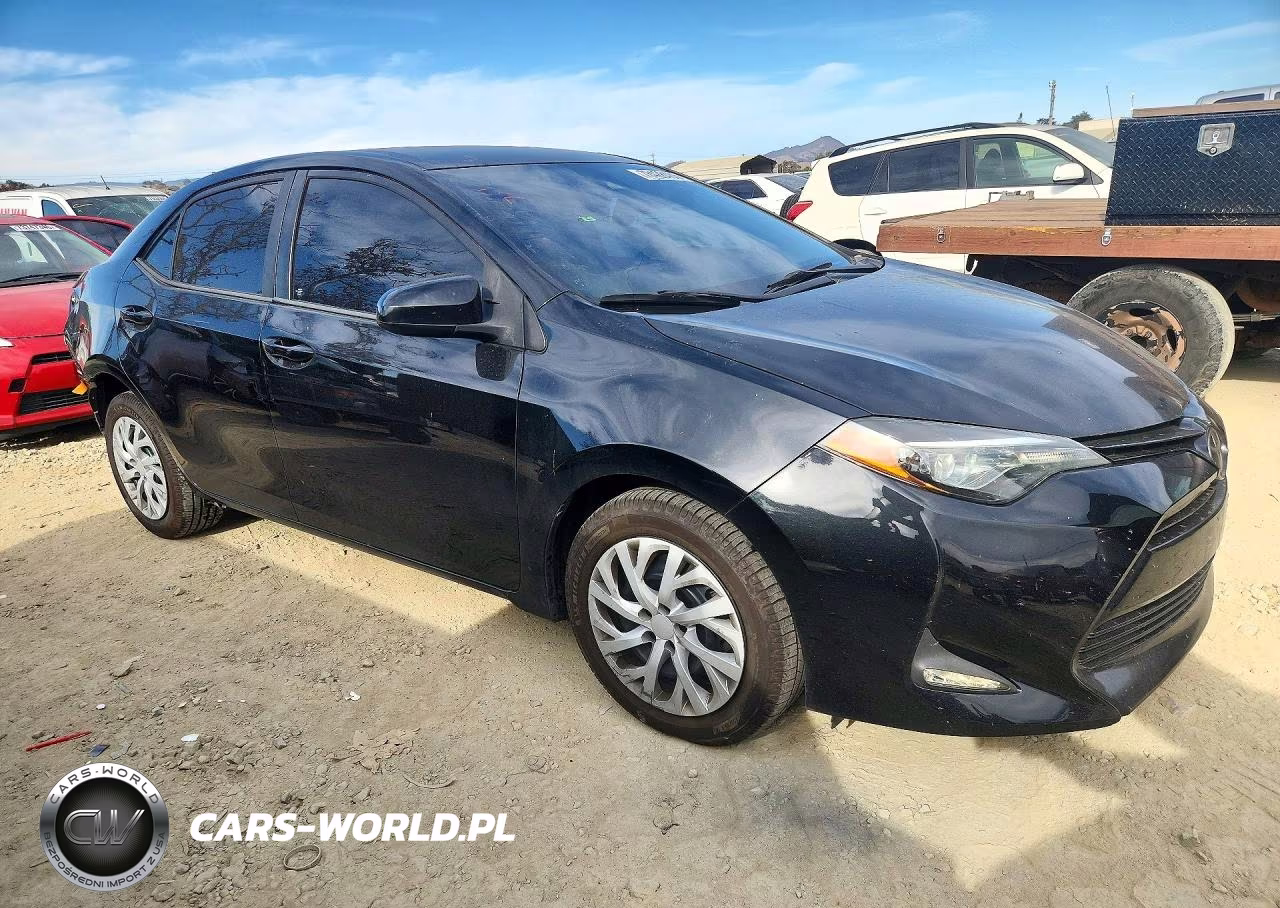 2017 Toyota Corolla Le VIN:2T1BURHE0HC928295 - 4