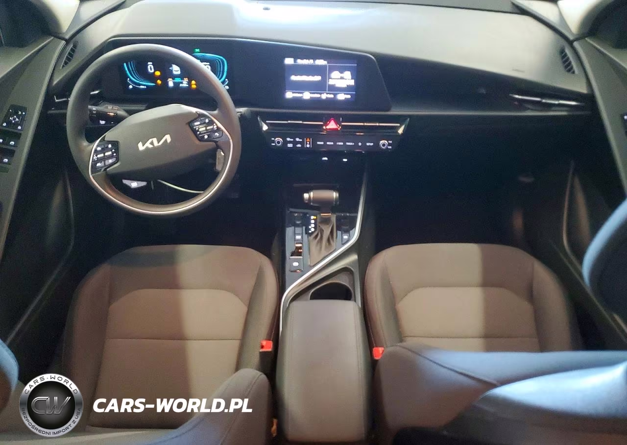 2026 Kia Niro Lx VIN:KNDCP3LE7T5335703 - 8