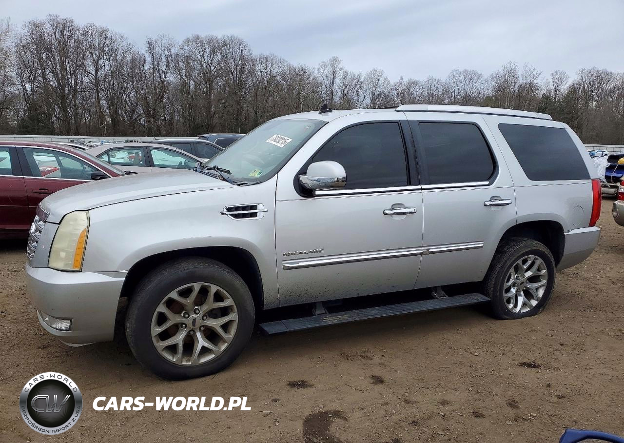 2011 Cadillac Escalade Premium