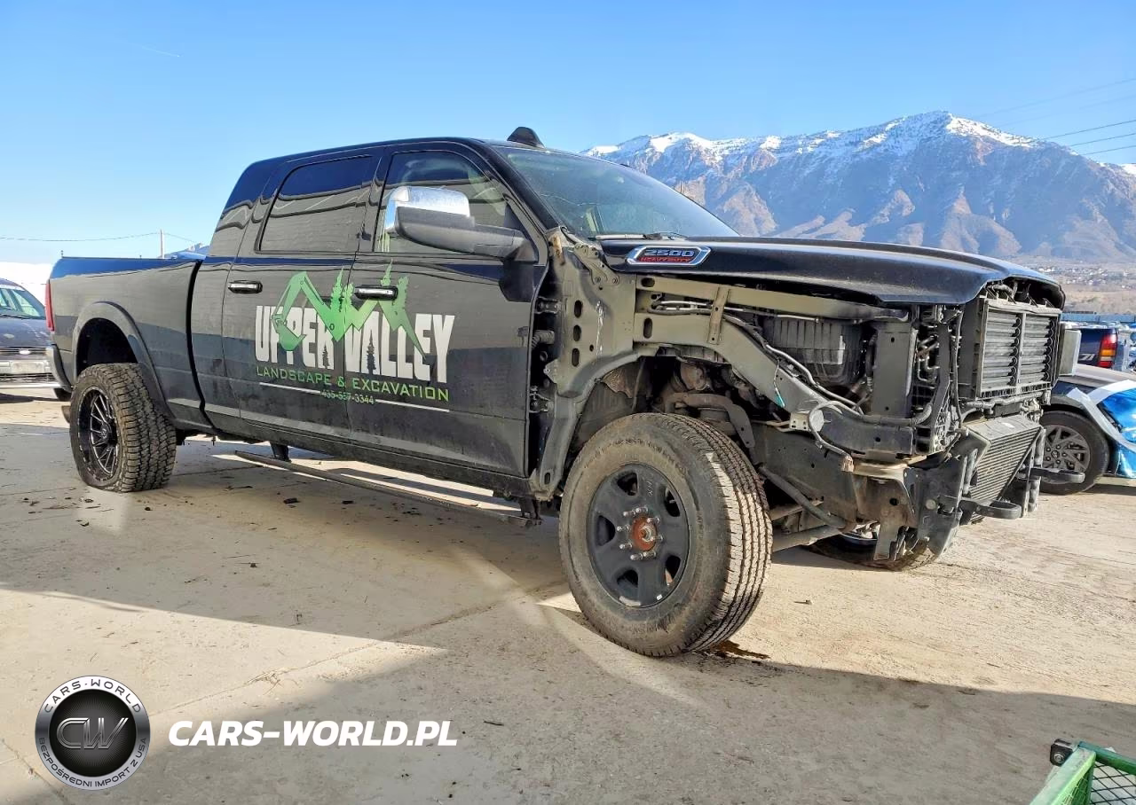 2021 Ram 2500 Laramie VIN:3C6UR5NL3MG515591 - 4