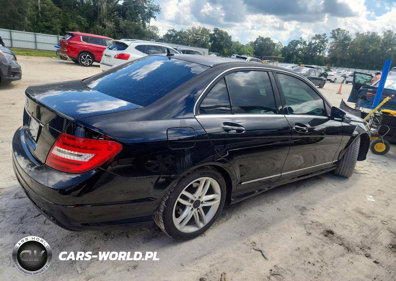 2013 Mercedes-Benz C 250 VIN:WDDGF4HB6DA850344 - 3