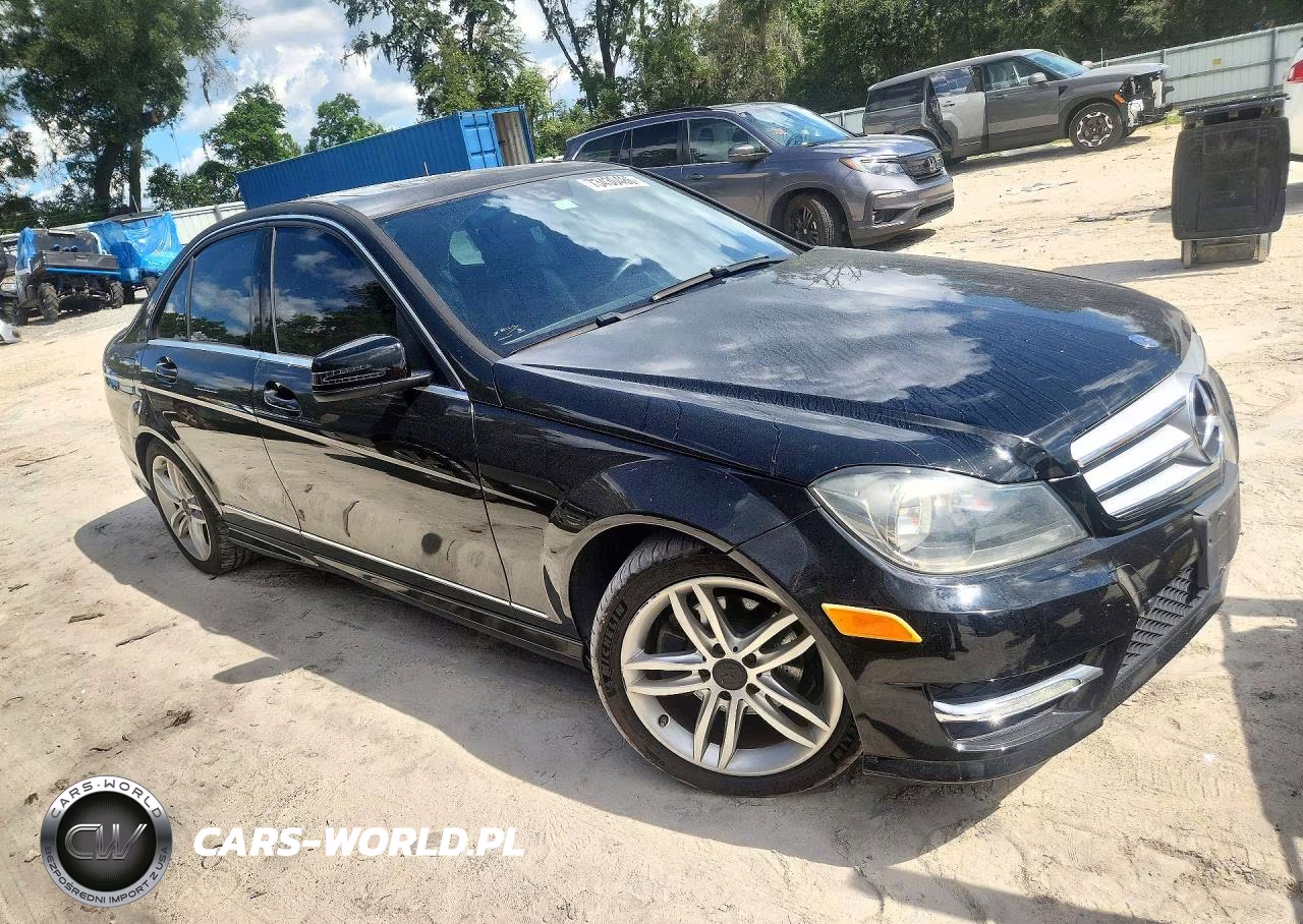 2013 Mercedes-Benz C 250 VIN:WDDGF4HB6DA850344 - 4