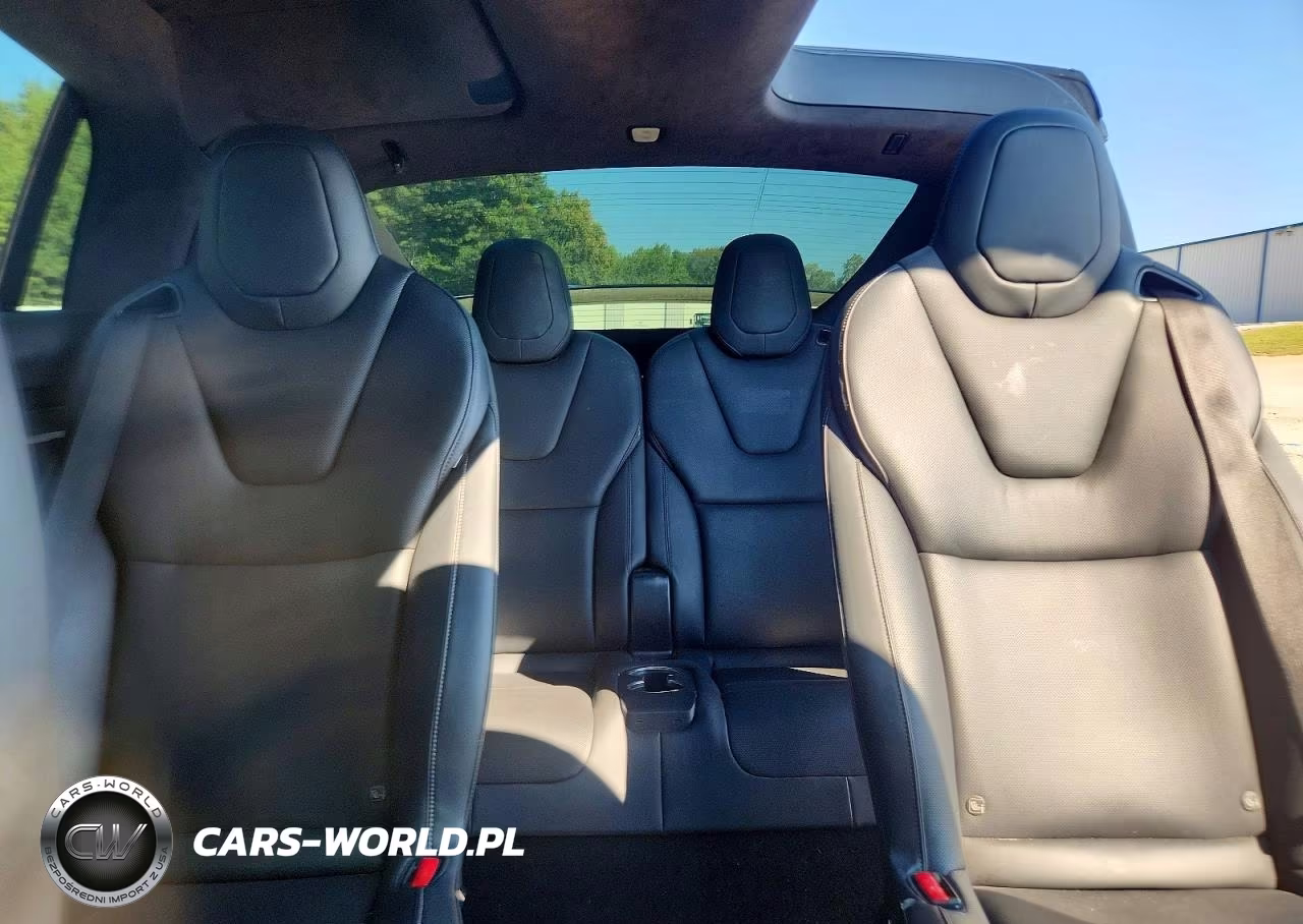 2022 Tesla Model X VIN:7SAXCBE69NF355985 - 10