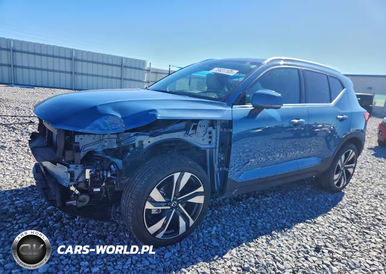2023 Volvo Xc40 Plus