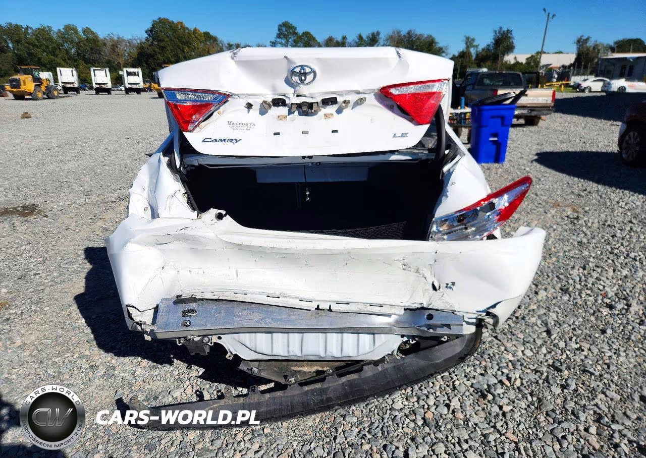2016 Toyota Camry Le VIN:4T1BF1FK8GU163337 - 6
